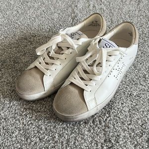 (NWT) Sam Edelman Aubrie sneakers size 5